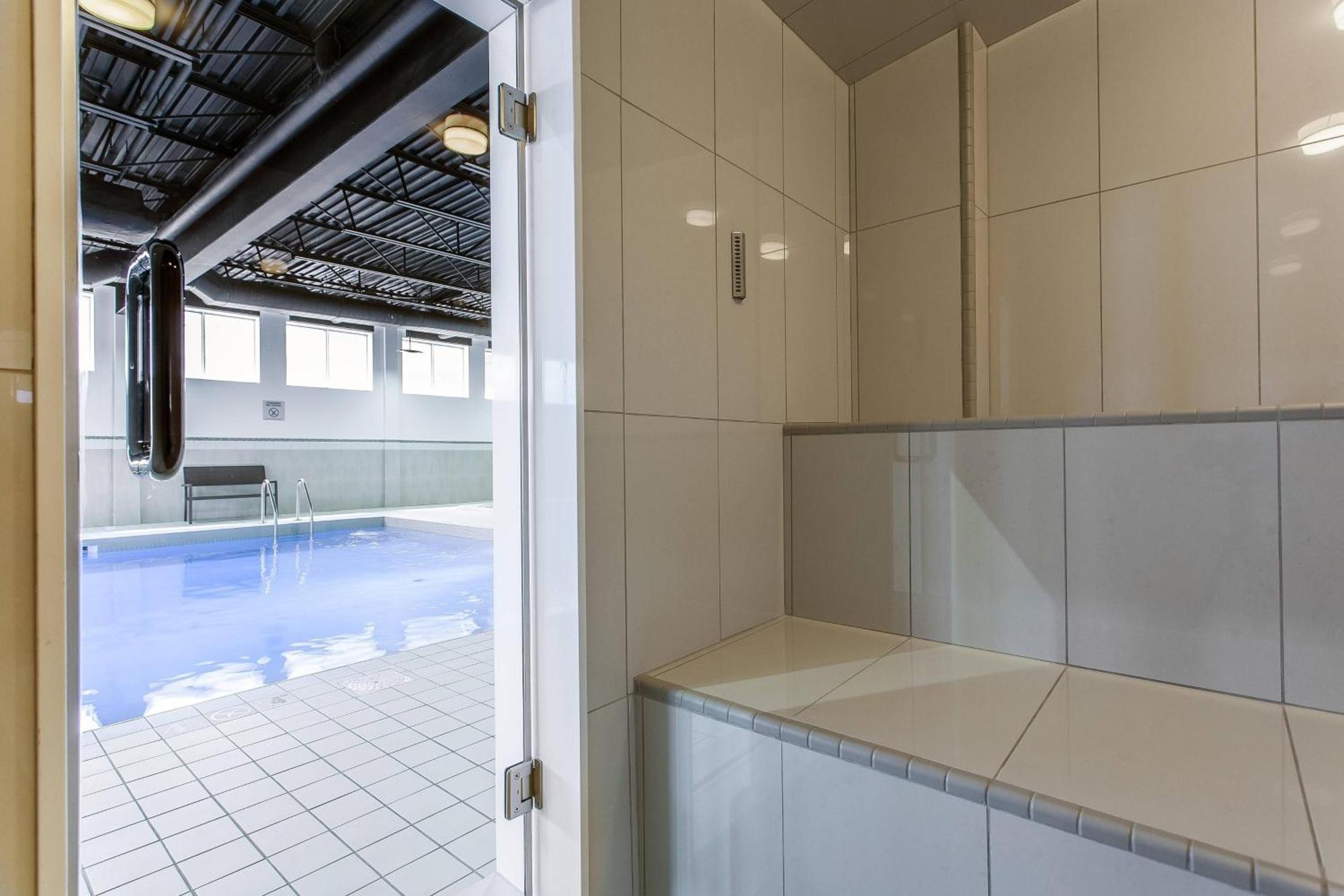 Courtyard By Marriott Montreal West Island/Baie D'Urfe Hotel Exterior foto