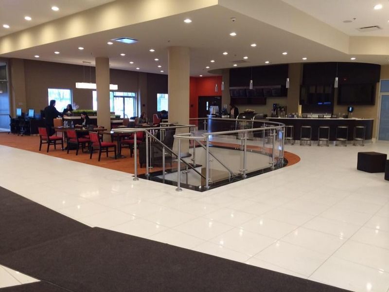Courtyard By Marriott Montreal West Island/Baie D'Urfe Hotel Exterior foto
