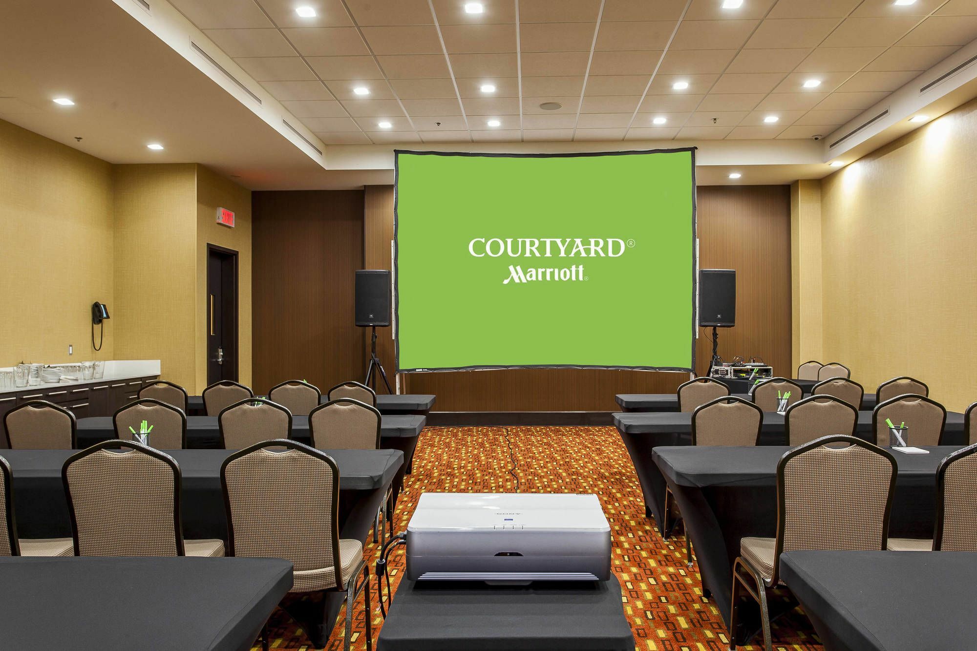 Courtyard By Marriott Montreal West Island/Baie D'Urfe Hotel Exterior foto