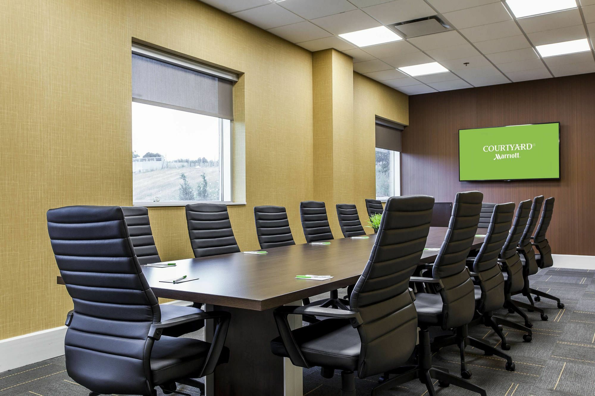 Courtyard By Marriott Montreal West Island/Baie D'Urfe Hotel Exterior foto